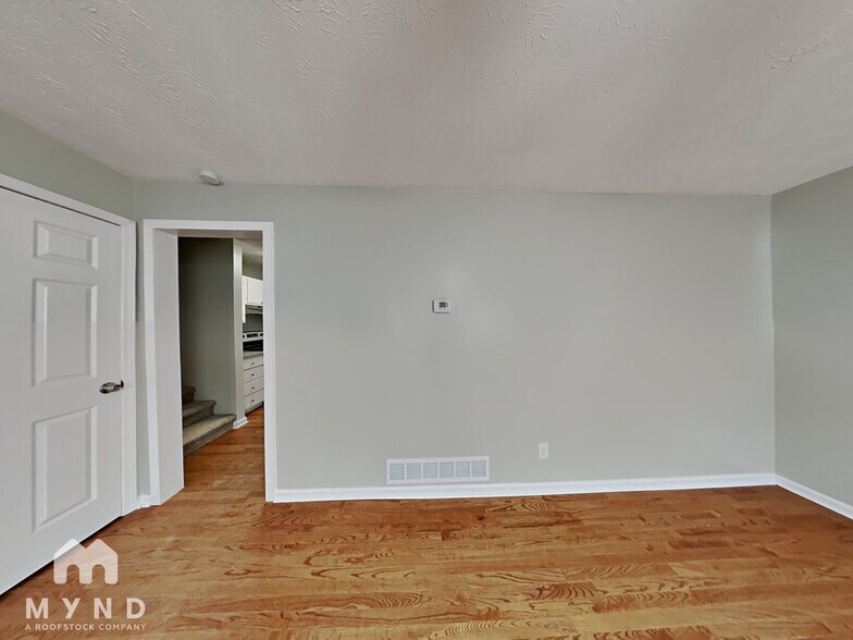 Building Photo - 104 Wilburn Dr