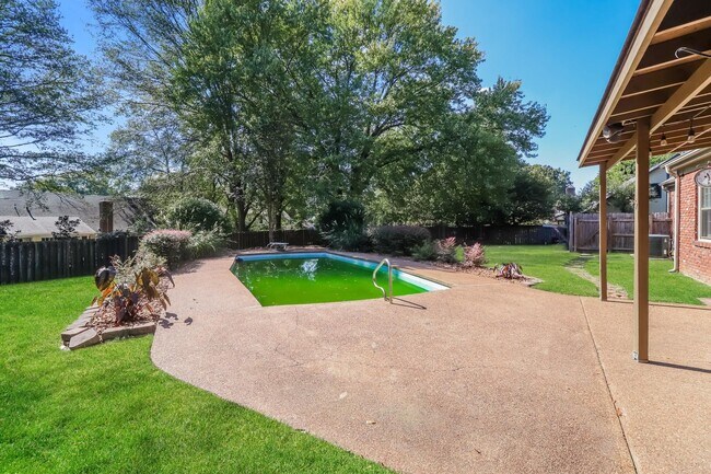 Building Photo - 7961 Elm Leaf Dr