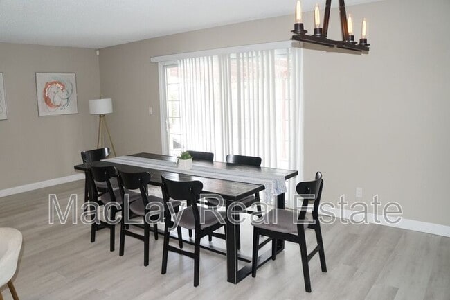 Building Photo - 1732 E Hermosa Dr