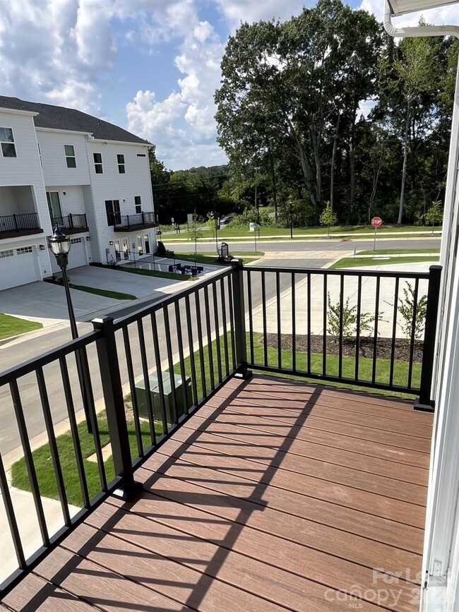 Building Photo - 5013 Griers Hl Dr