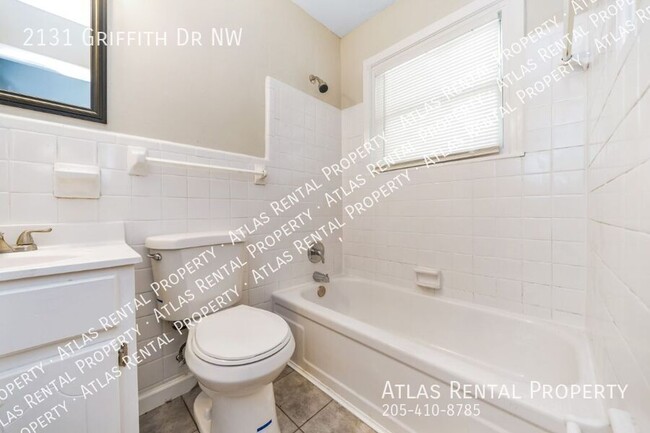 Building Photo - 2131 Griffith Dr NW