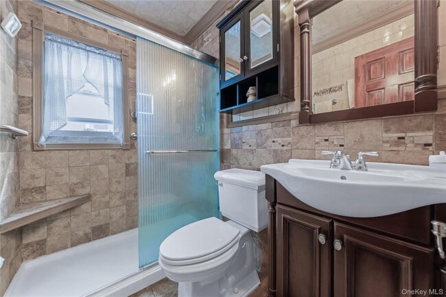 Building Photo - 6 Fernwood Terrace N