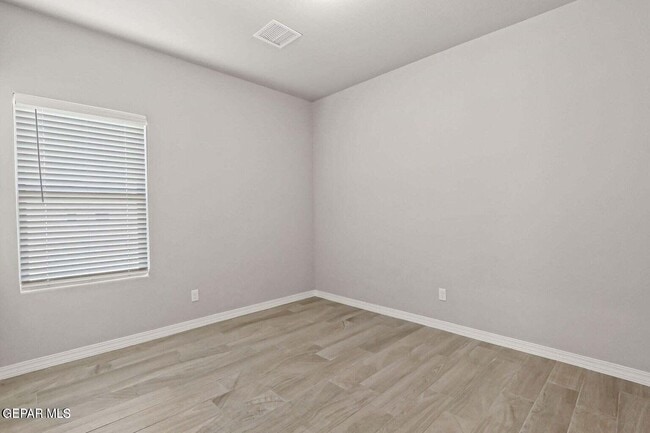 Building Photo - 13186 Emerald Isle St