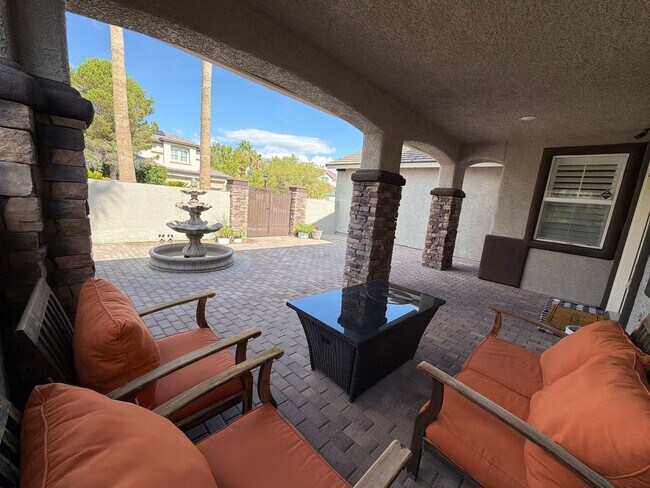 Building Photo - Luxury Home in Lone Mountain Classics