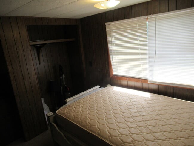 Building Photo - Cozy 2-Bedroom Home for Lease in Western Lincoln County – Move-In Ready!