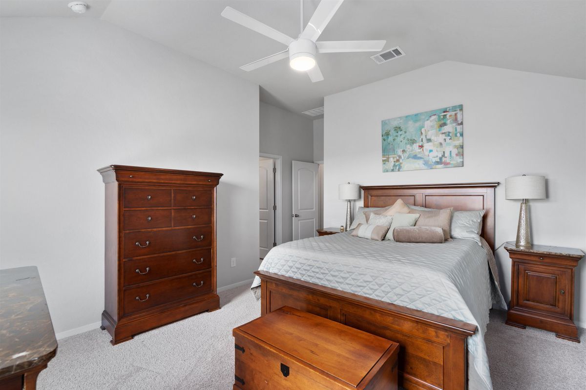 Building Photo - 208 Blue Agate Ct