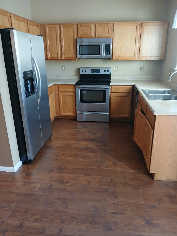 Building Photo - 8144 Cedar Chase Dr