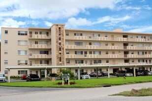 Building Photo - 4210 Ironwood Cir