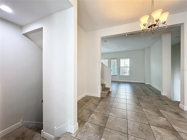 Building Photo - 561 Scotia Pl