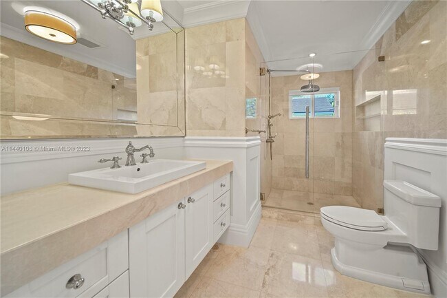 Building Photo - 9435 SW 100th St