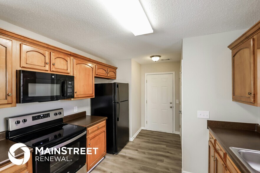 Building Photo - 15973 Stone Ridge Cir