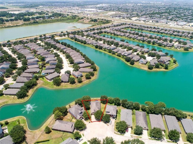 Building Photo - 26146 Travis Brook Dr