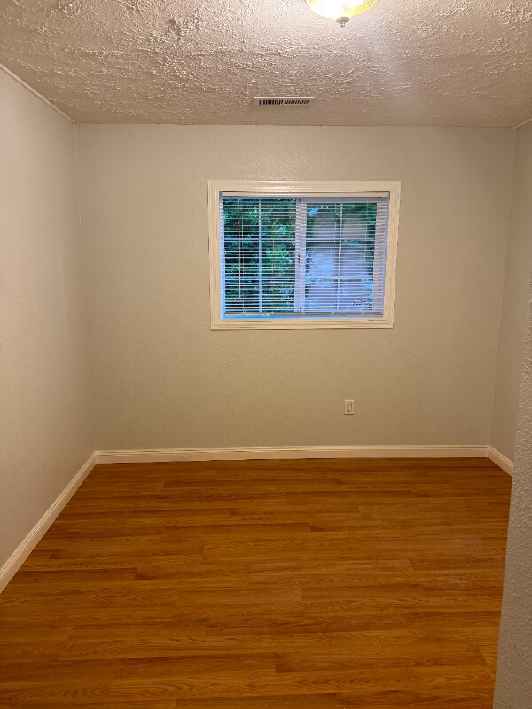 Building Photo - 58727 E Sleepy Hollow Dr