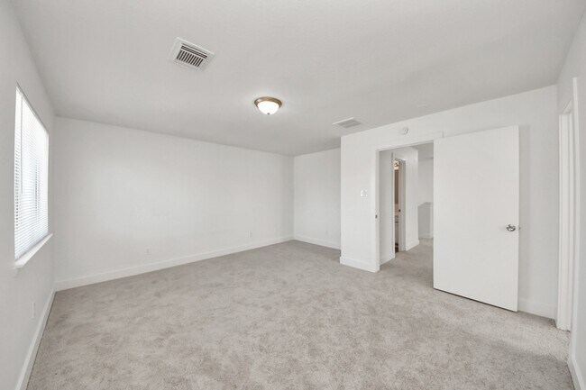 Building Photo - 20623 Patriot Park Ln