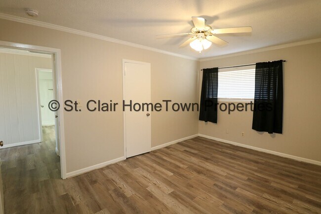 Building Photo - Remodeled Duplex on Logan Martin Lake