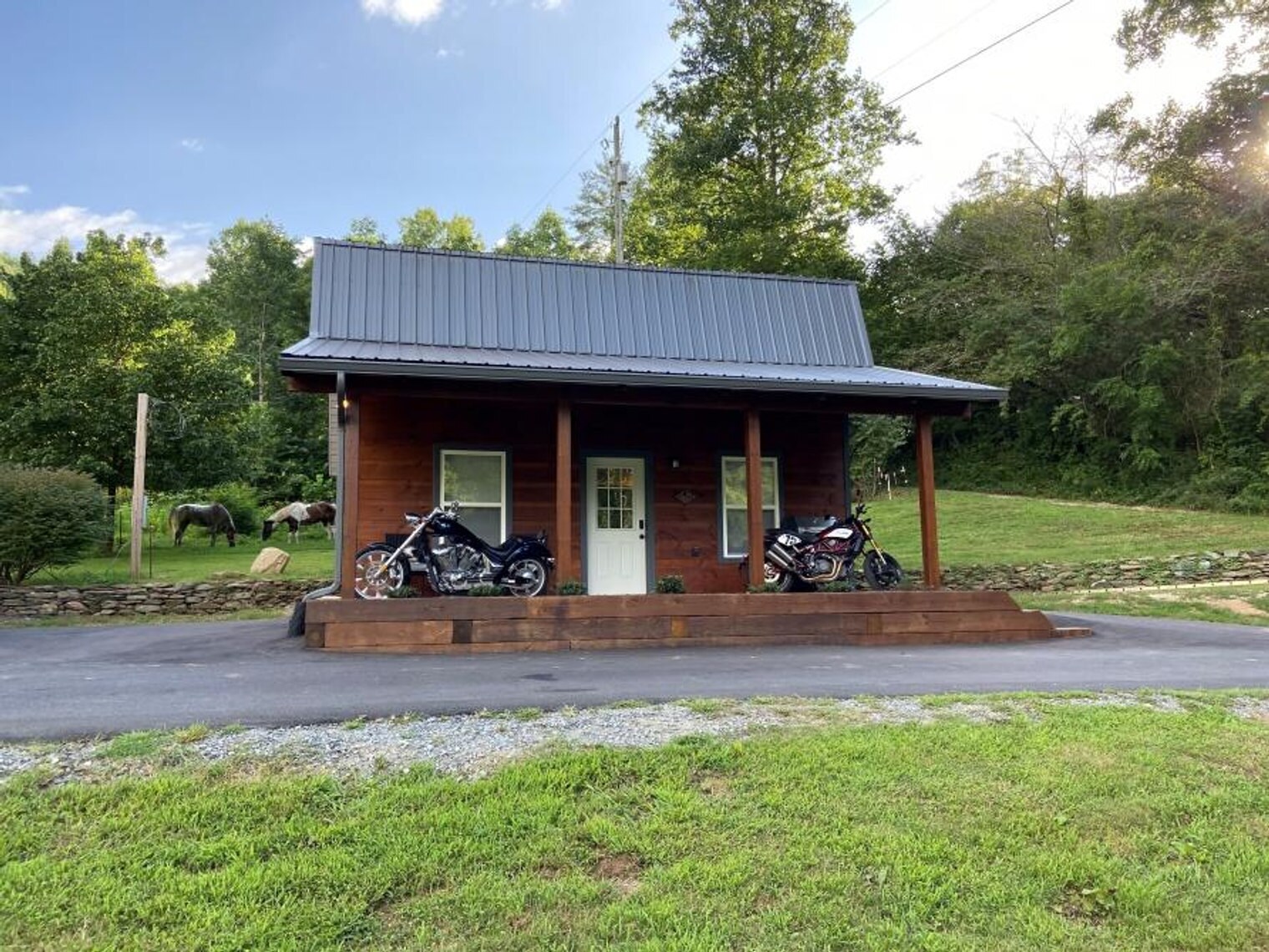Building Photo - 642 Gladdens Creek Rd