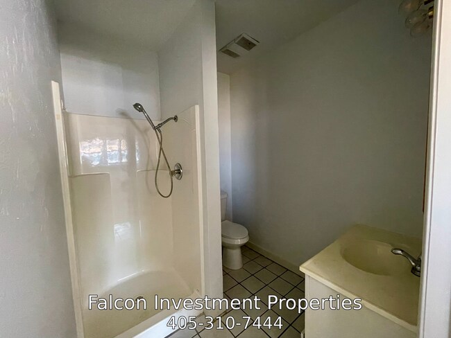 Building Photo - 3156 SW 71st St