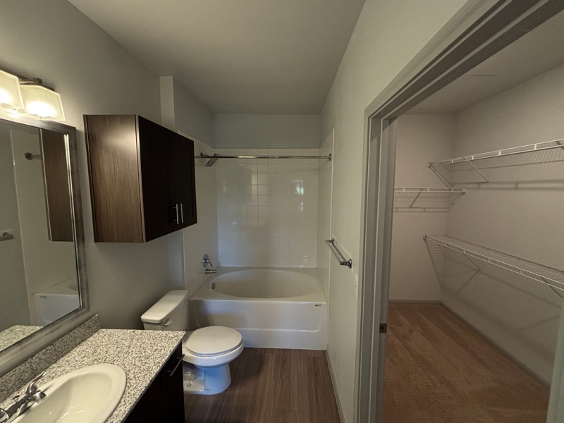 Building Photo - 950 FM2001