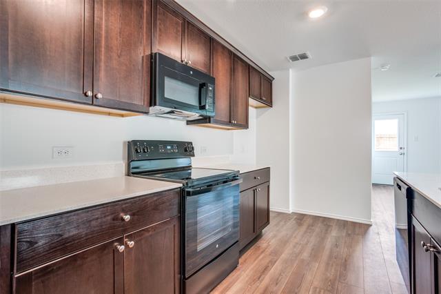 Building Photo - 5449 Finbrooke Dr