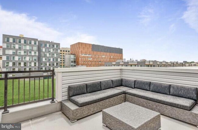 Building Photo - 2926 WATERFRONT Way