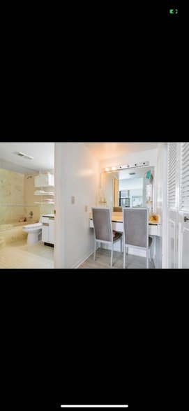 Building Photo - 17500 N Bay Rd