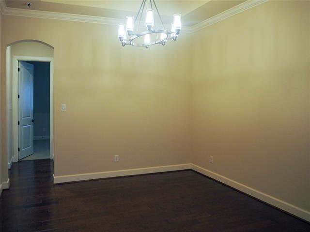 Building Photo - 400 Sunflower Ave