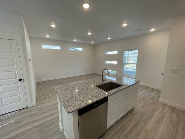 Building Photo - 861 Massachusetts Ave