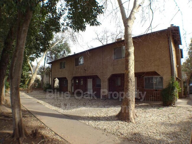 Primary Photo - 403 Maple St
