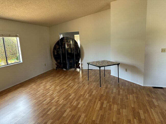 Building Photo - **Senior Community 55+ and Older** Large Home with Views!