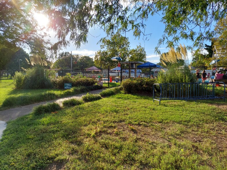 Building Photo - 200 Claremont Ave