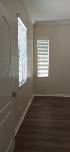 Building Photo - 289 Rotonda Blvd W
