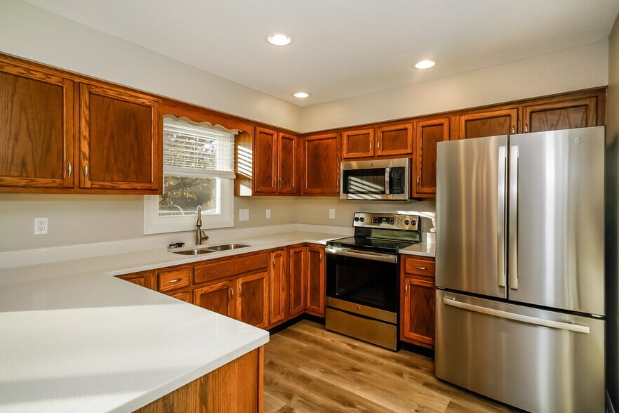 Building Photo - 5349 Tracey Jo Rd