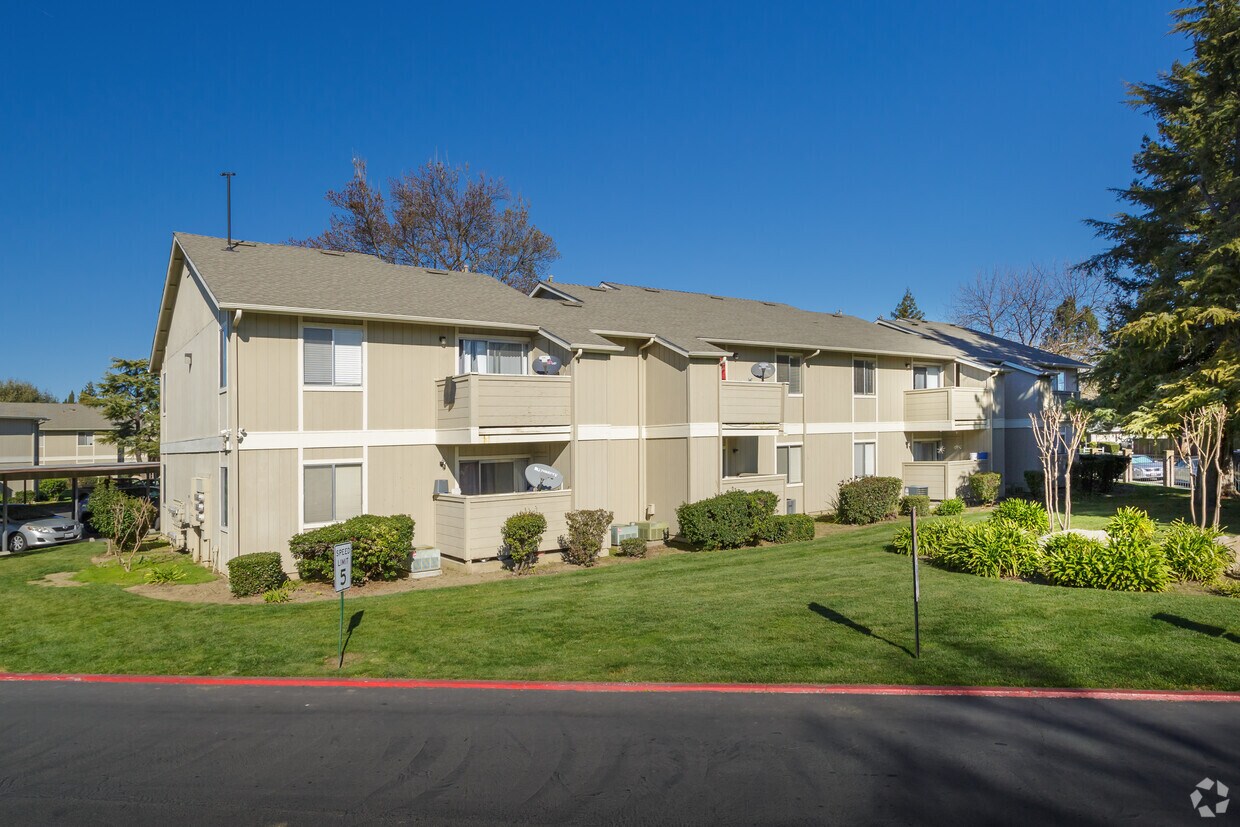 Autumn Run Apartments Woodland Ca Apartment Finder