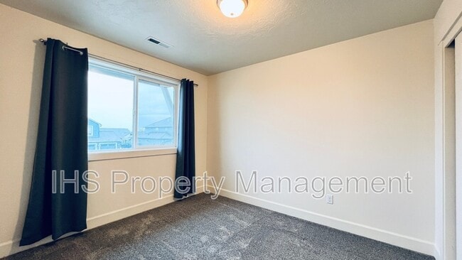 Building Photo - 9801 Silverbright Dr