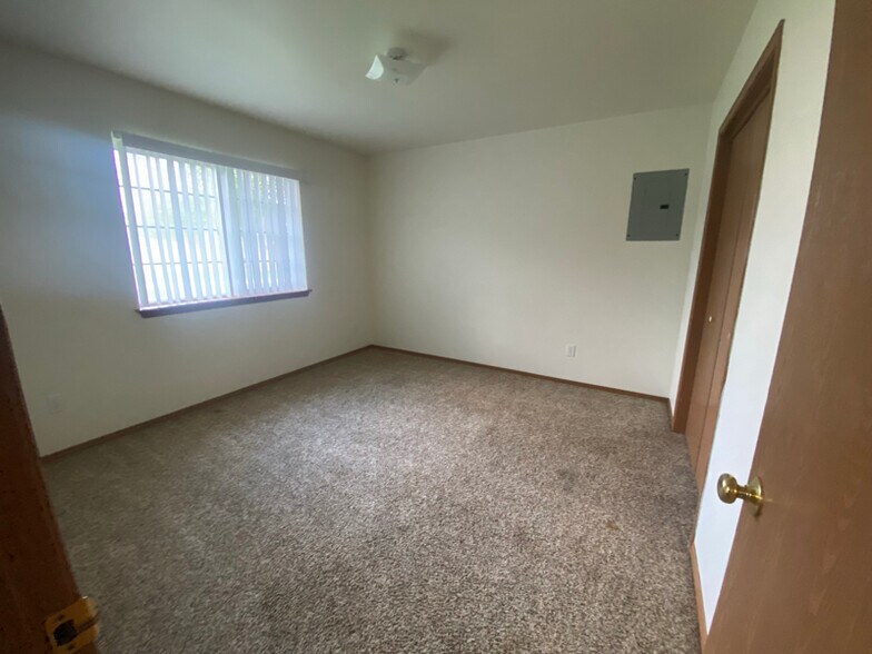 Building Photo - 7500 Westbrook Ct