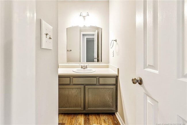 Building Photo - 5928 Lively Ct