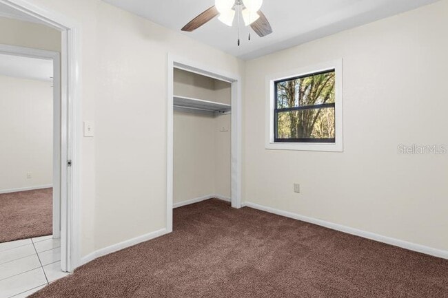 Building Photo - 220 SE 71st St