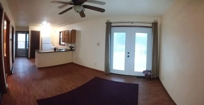 Building Photo - Lakeview Homes