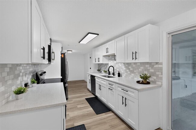 Building Photo - 5644 Berlin Dr