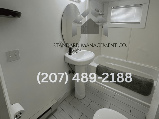 Building Photo - 3 Baker St