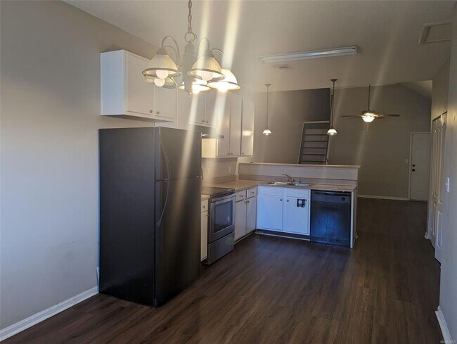 Building Photo - 129 Pine Meadows Cir