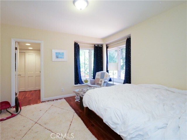 Building Photo - 345 Palos Verdes Dr W