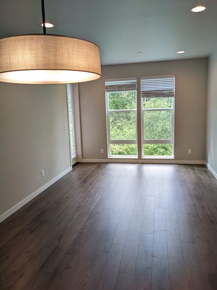 Building Photo - 13717 Admiralty Way