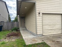 Building Photo - CooE02