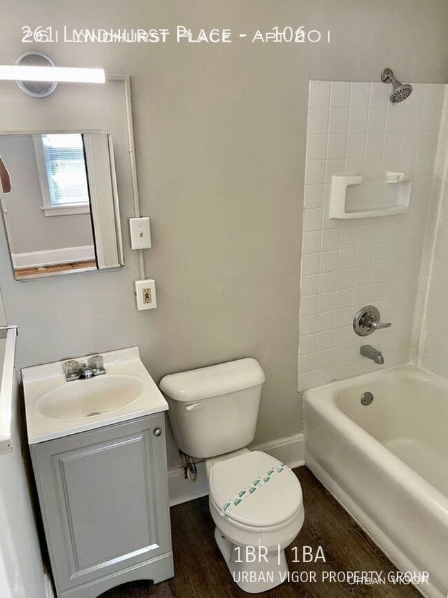 Building Photo - 261 Lyndhurst Pl