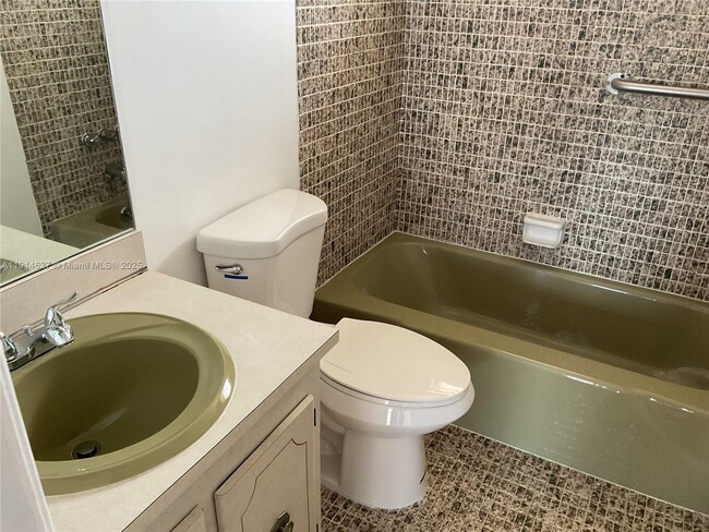 Building Photo - 251 Berkley Rd