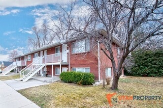 Building Photo - 4951 S Center St