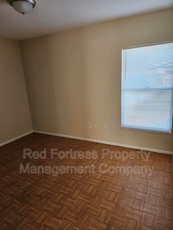 Building Photo - 2510 Central Ave