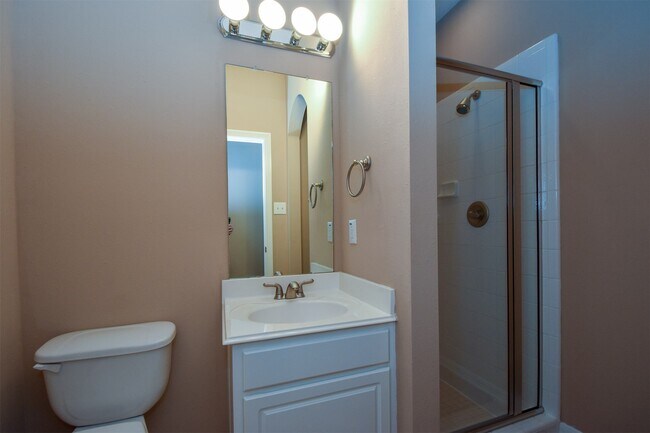 Building Photo - 21223 Pennshore Ln