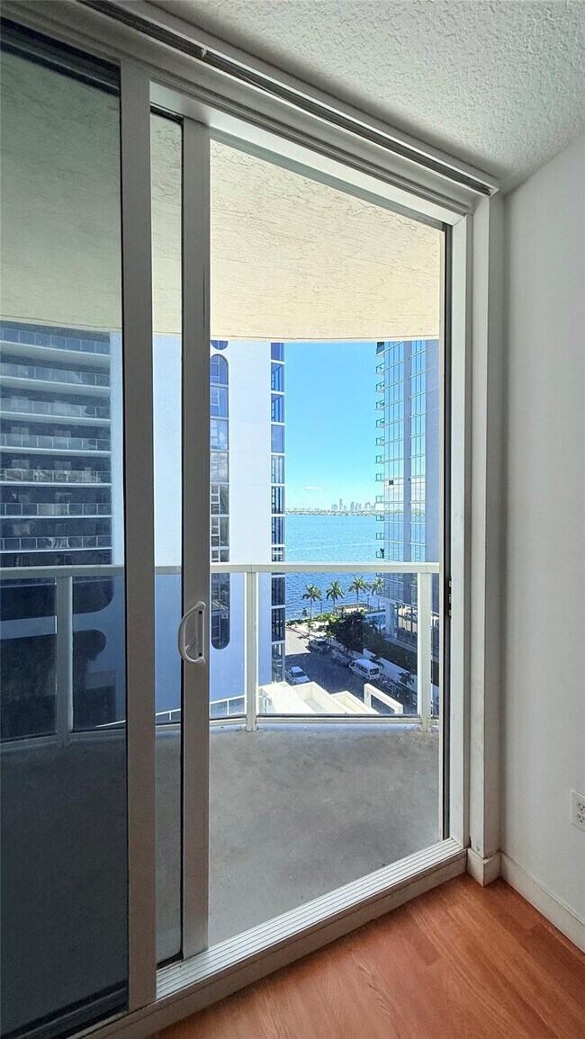 Building Photo - 601 NE 23rd St